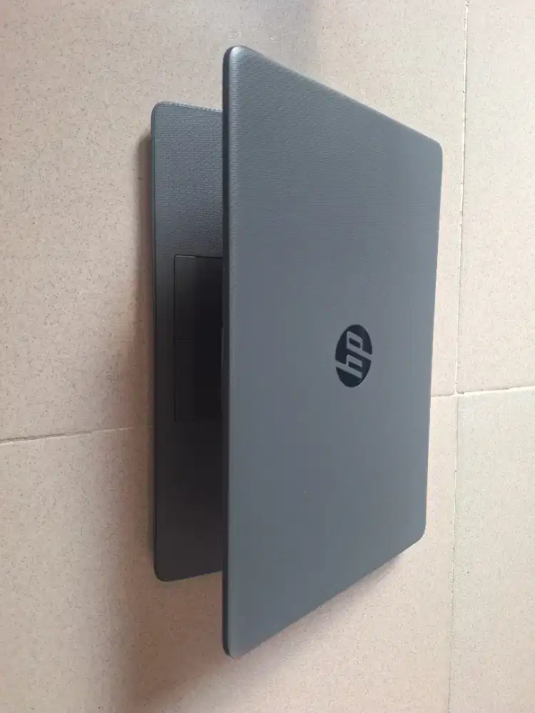 Bismillah di jual laptop hp slim core i3gen11 ssd 256gb siap pakai