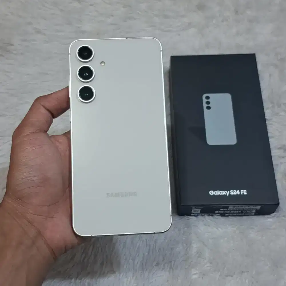 Samsung S24 FE 5G 8/256gb Garansi Resmi sein September 2026