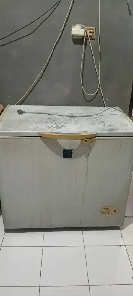 Jual freezer sharp