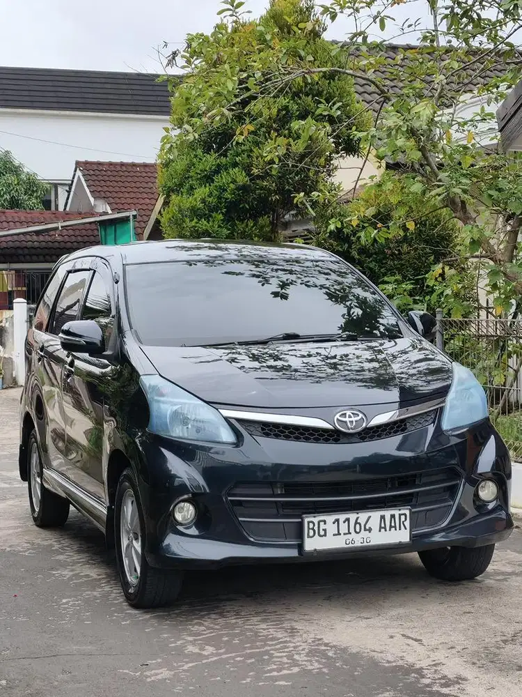 Avanza Veloz 2012 AT