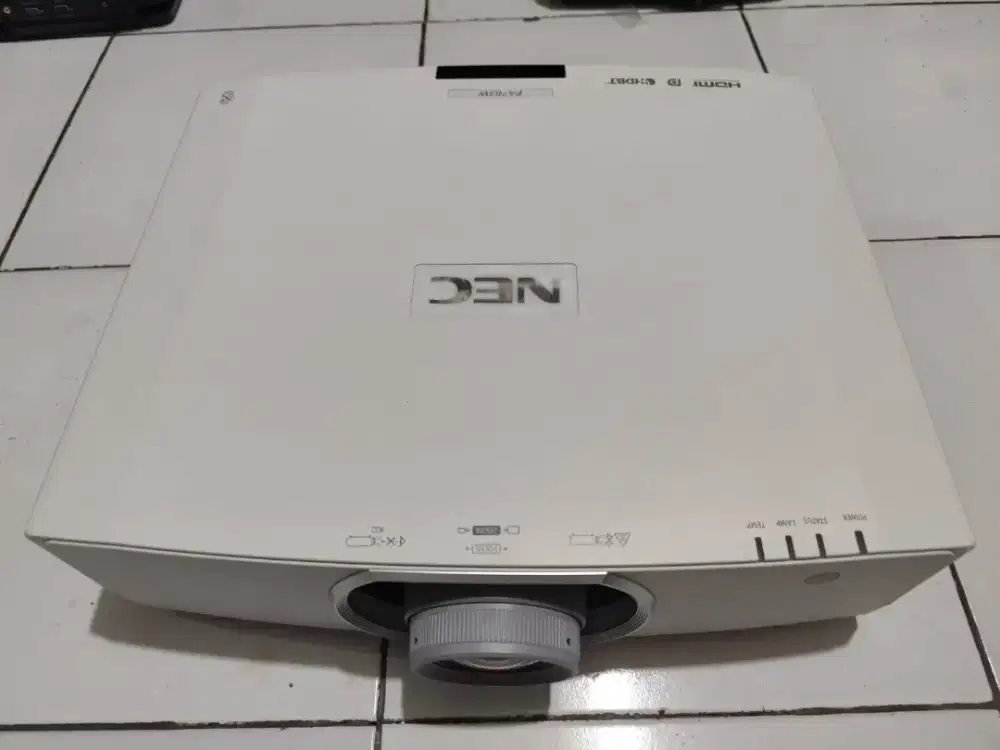 Proyektor NEC PA703W 7000 Lumens WXGA | HD Proyektor | Super Terang