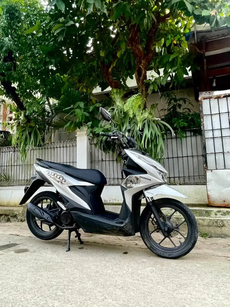 Honda Beat Street 2022 standar murah