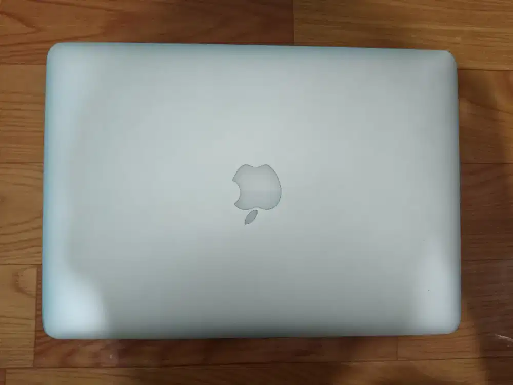 MacBook Air (13 inci, 2017)