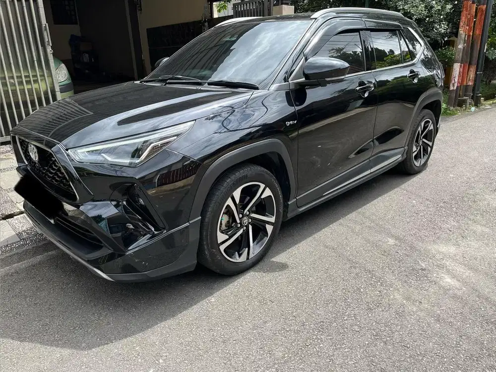 Toyota Yaris Cross S HEV GR Sport TSS Hybrid Black Hitam
