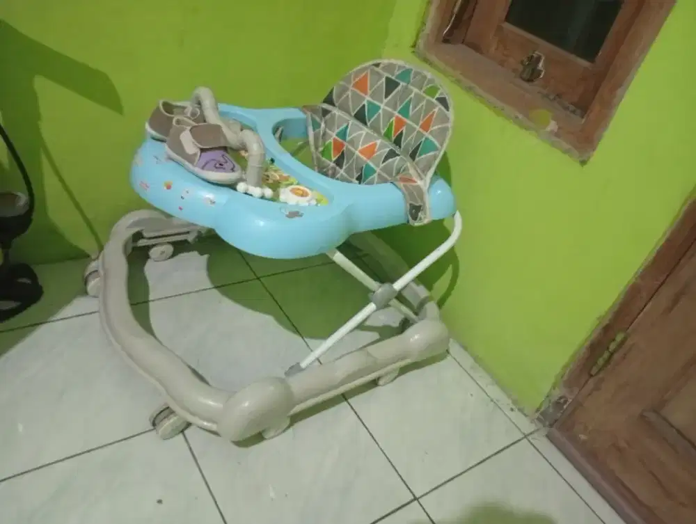 Baby Walker bekas