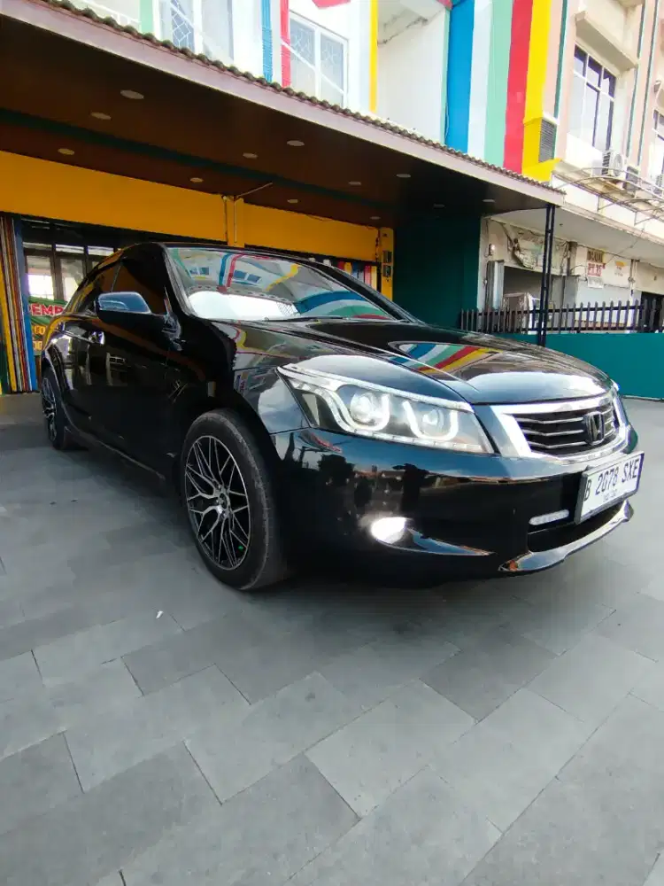 Honda Accord VTI-L Automatic 2010 hitam