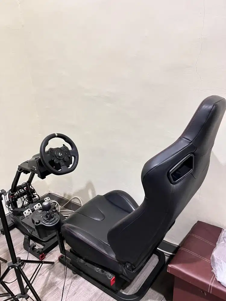 Di jual kursi game + stir game mobil untuk PS