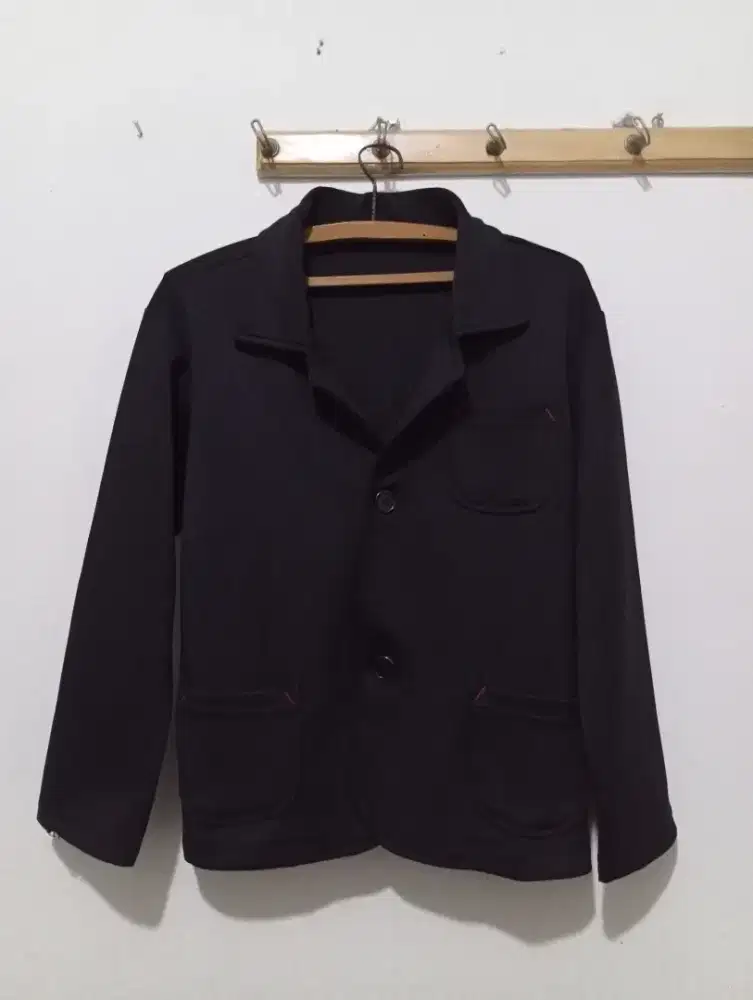 Preloved Blazer Hitam Adem