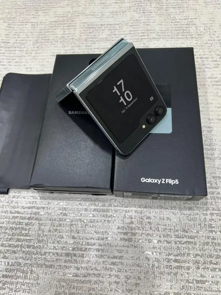 Samsung z flip 5 5g ram 8/512gb