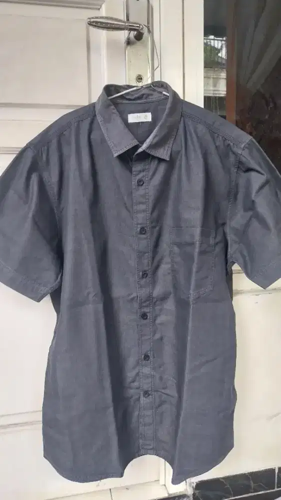 Kemeja cowok merk COLE size XL