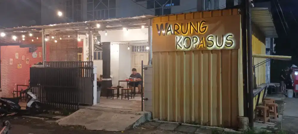 DICARI PELAYAN WARKOP KHUSUS WANITA BERANI