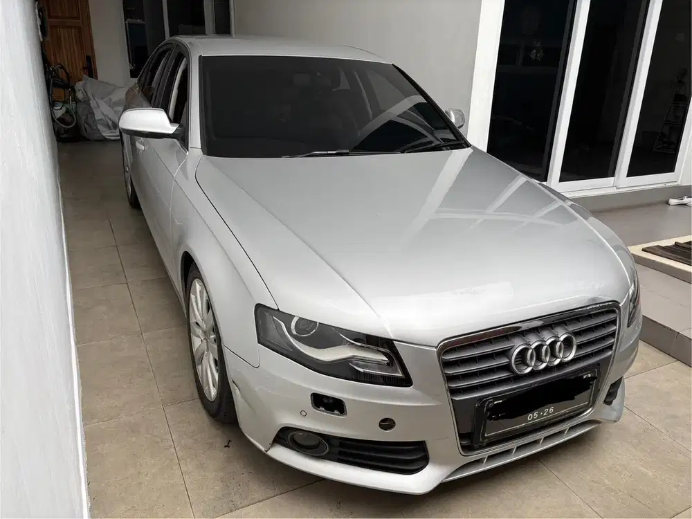 Audi A4 2011 Bensin