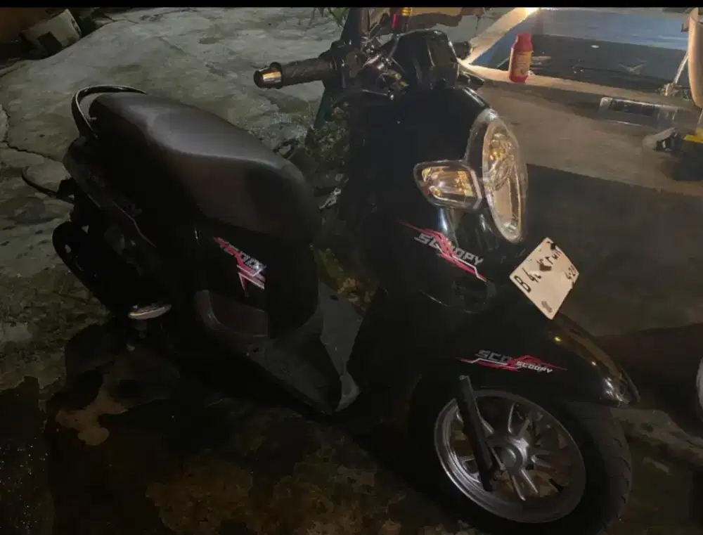 Scoopy 2019 Ss lengkap STNK BPKB no minus mesin halus siap pakai