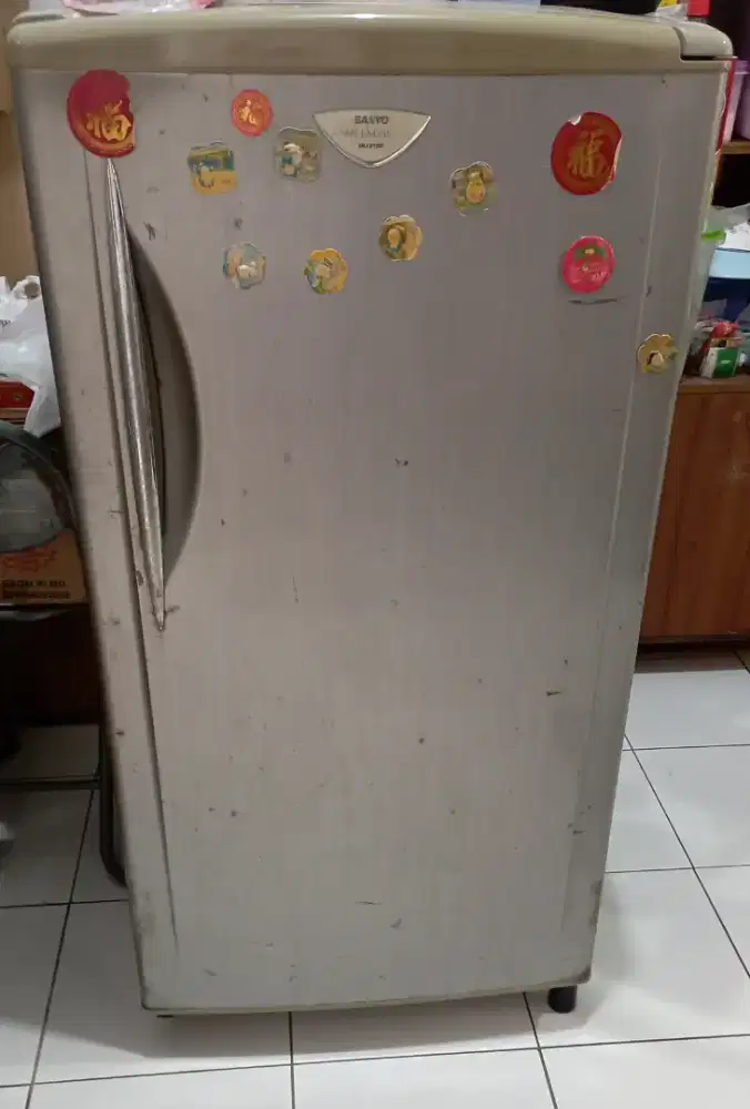 Kulkas sanyo 1 pintu