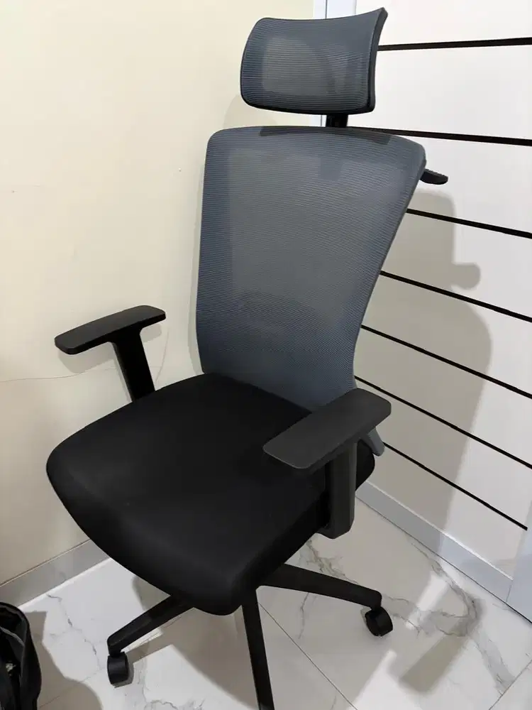 Kursi Kantor sekaligus kursi game