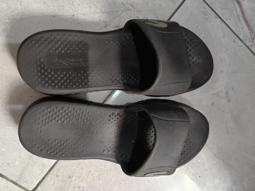 Sandal Karet Rubber Skechers Size 40