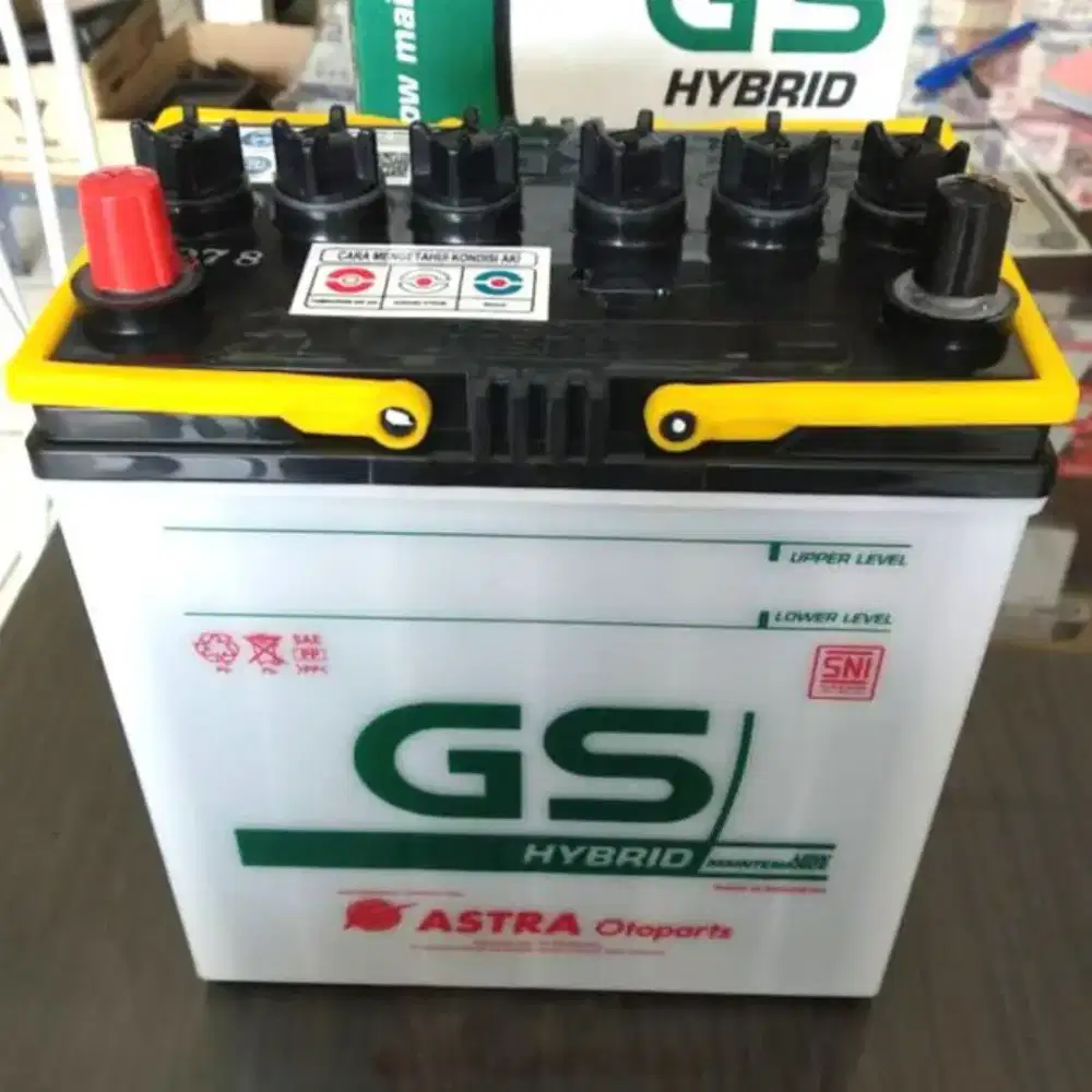 Aki mobil bergaransi