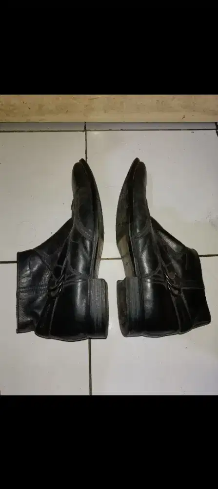 Dijual sepatu pantofell Crocodille size 41 Original.