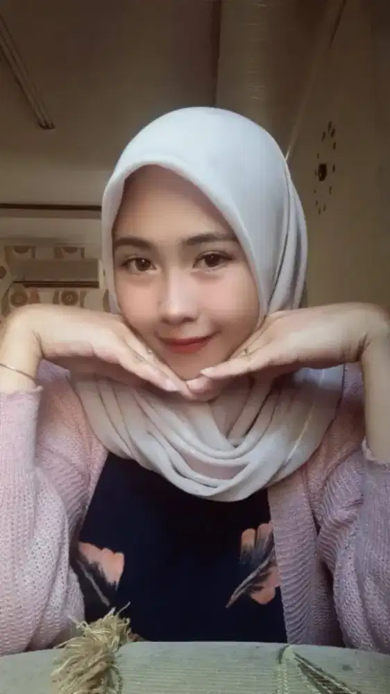 Mencari yang salary nya mingguan