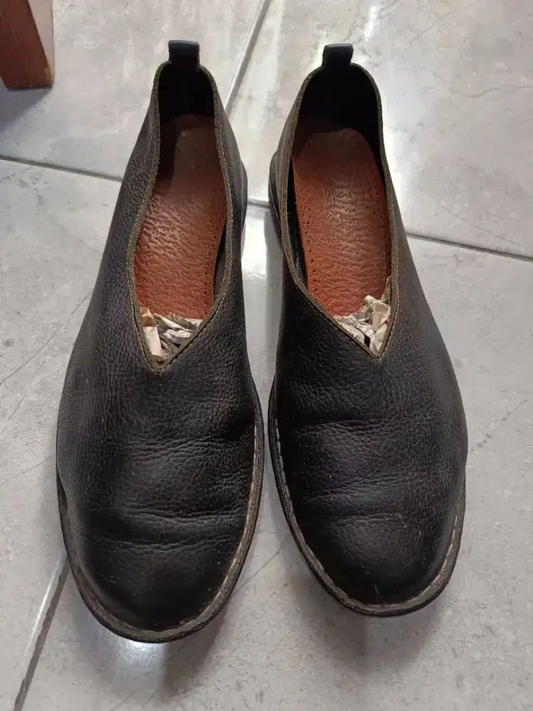 Sepatu Kulit Slip On Scholl Size 9 atau 40