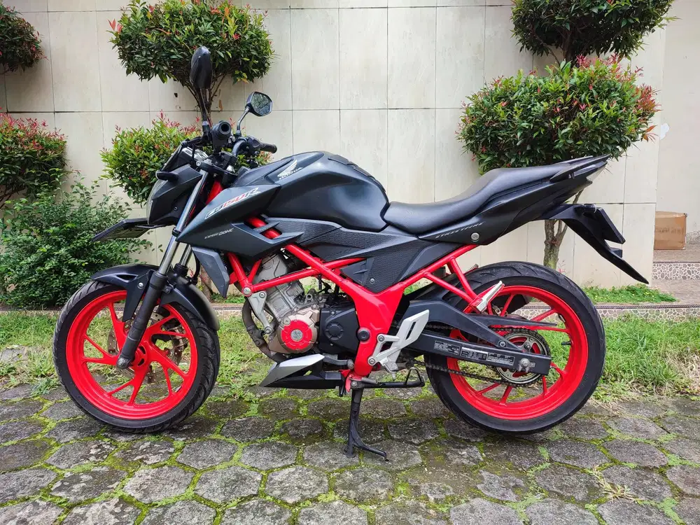 JUAL CB 150R TAHUN 2017 TOP GANTENG