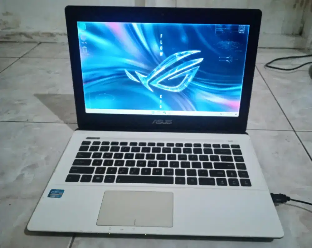 Laptop Asus Slim. Ram 6GB. Battery Awet. Windows 11. Harga Bisa nego