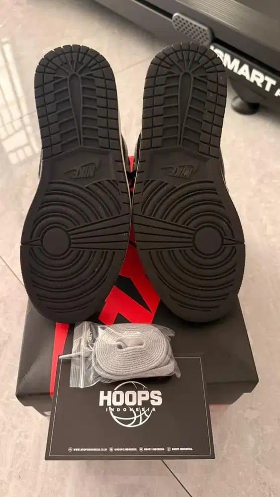 AIR JORDAN 1 RETRO HIGH OG SMOKE GREY