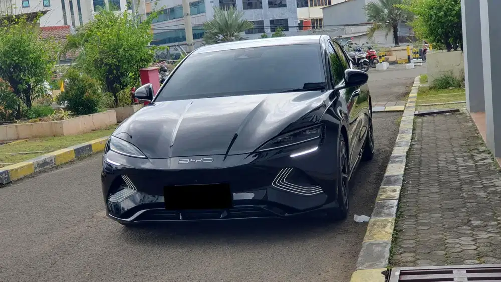 Byd seal premium cosmos 2024 hitam