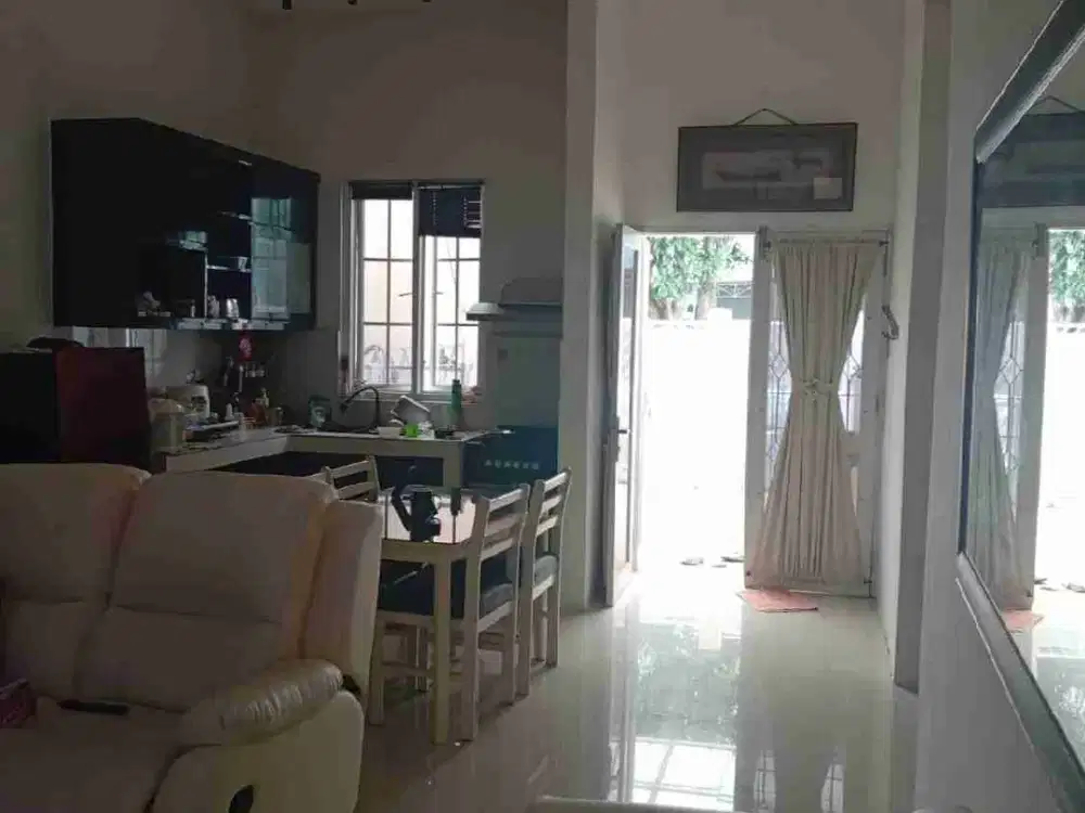 Dijual Rumah Cantik Dua Lantai di Bumi Anggrek Bekasi