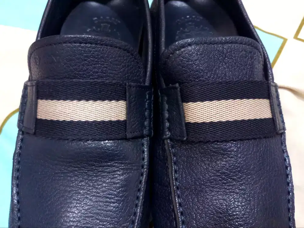 BALLY Sllip-On Sepatu Ori Likenew Lv Gucci Louis Vuitton Hermes Rolex