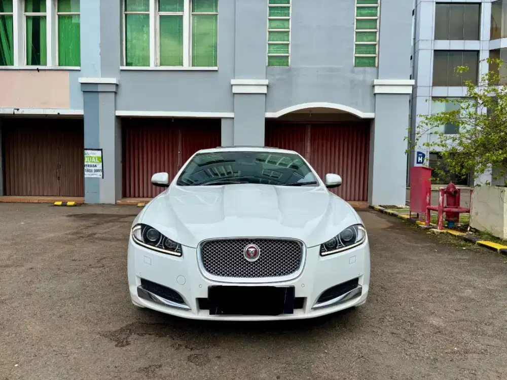 Jaguar XF Th 2015 putih. Siap pakai istimewa