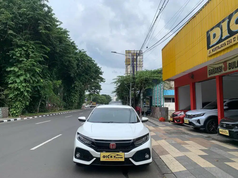 civic 2017 hatchback automatic