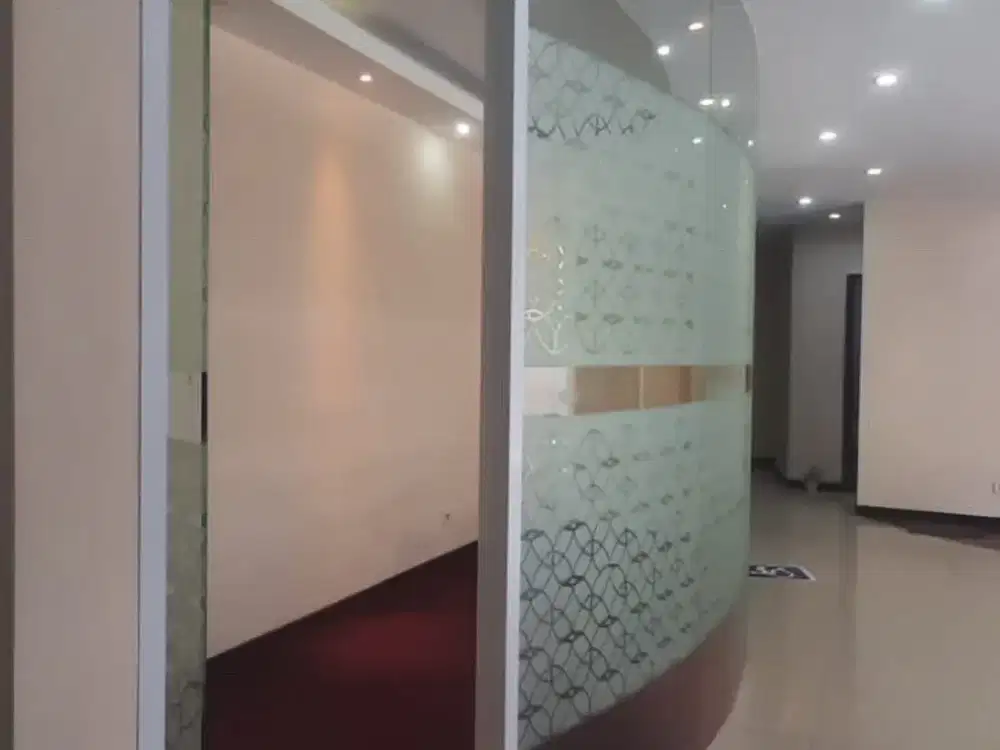 Gedung Dekat Area SCBD Di Kebayoran Baru, Jakarta Selatan