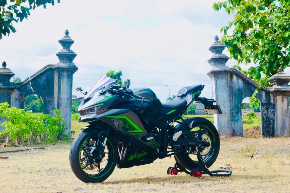 Kawasaki ZX25R ABS 2023 mulus er6n benelli bn600 vulcan650 KTM duke390