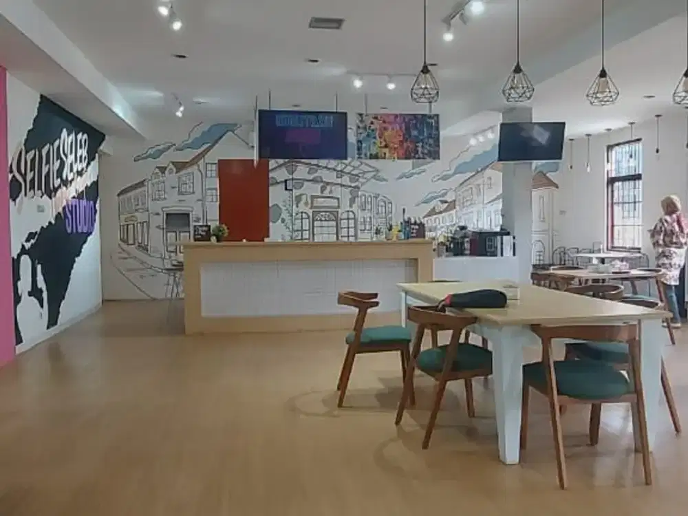 Perkantoran 3 Lantai Dan Gudang DI Panjaitan R1933