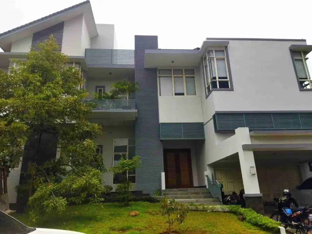 Rumah Mewah Cluster Telaga Golf BSD City