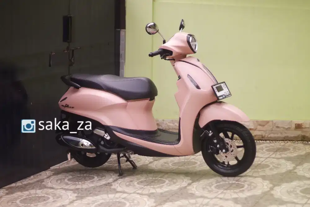 ( KM 2 RIBU , baru 6 bulan) Yamaha Filano 2025 grand filano hybrid neo