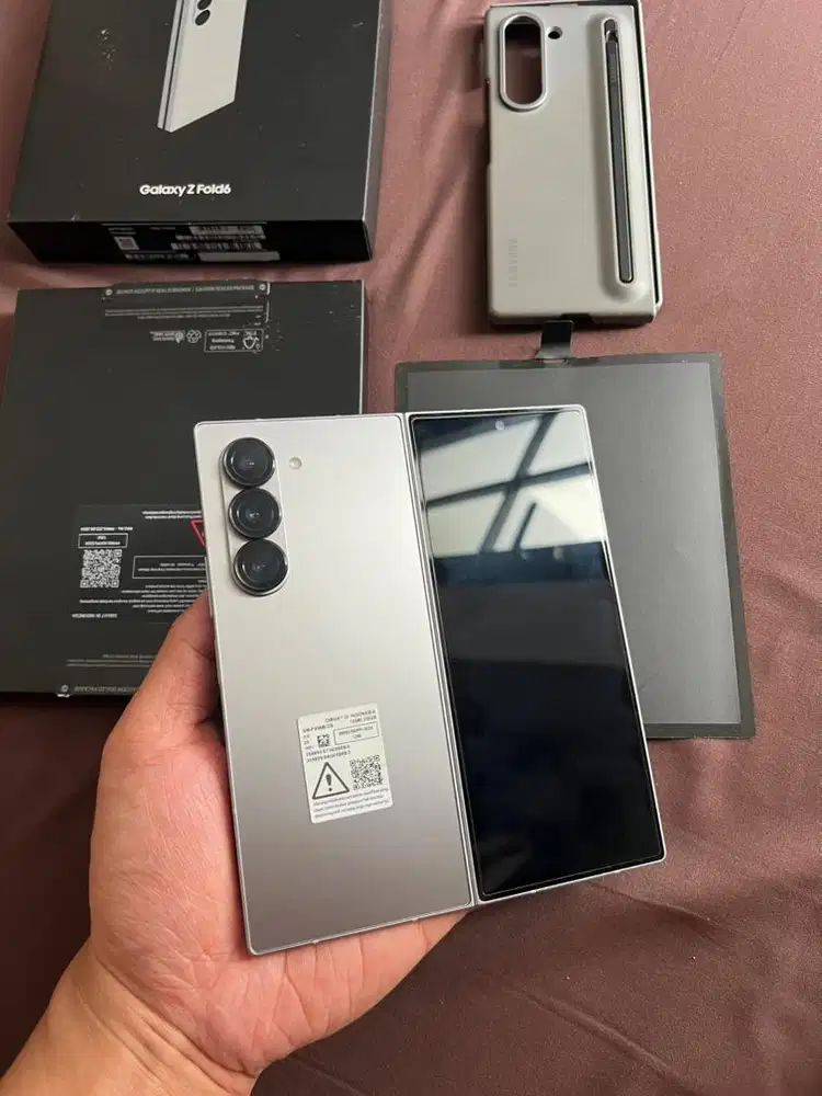 Samsung z fold 6 12/256 like new