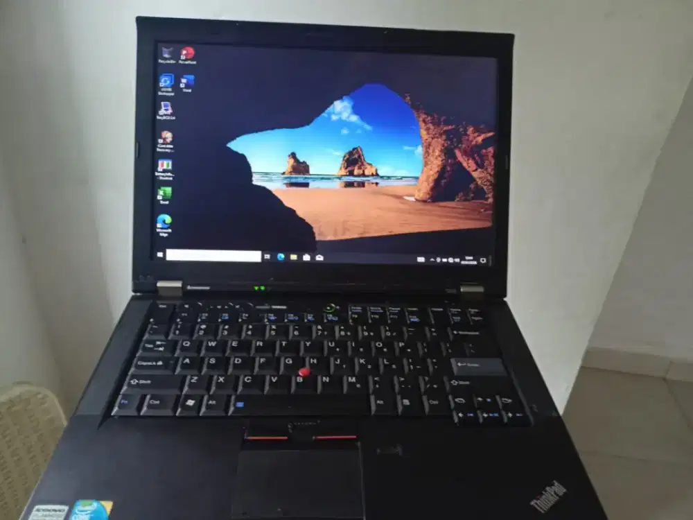 Laptop lenovo thinkpad T410 i5 ssd 256 ram 8 gb ngebut