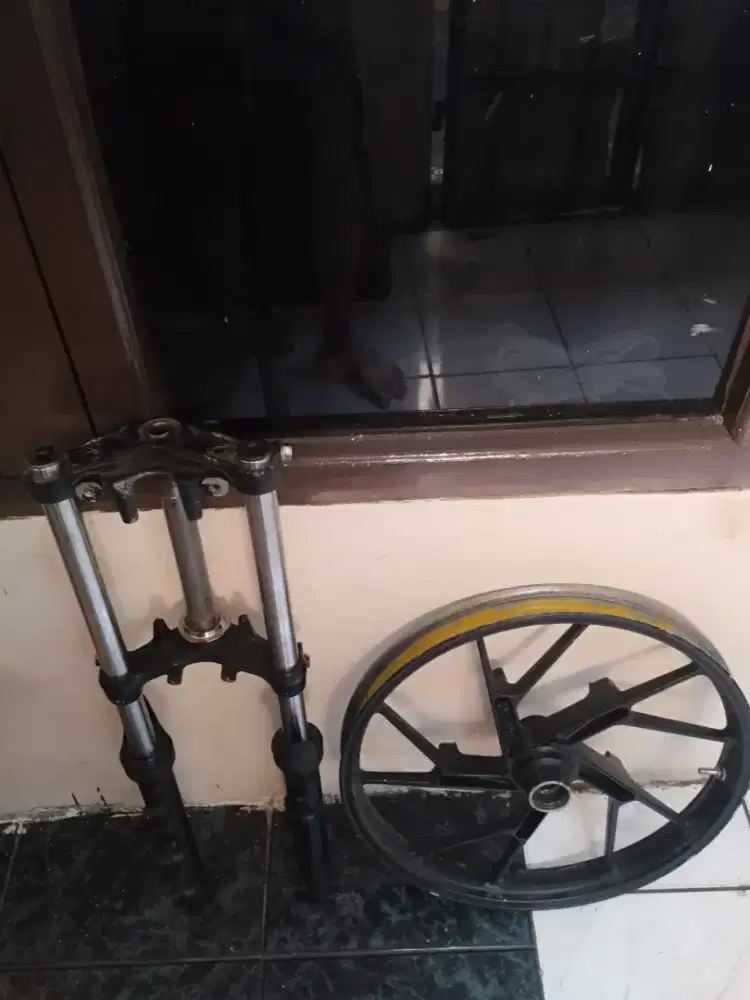 Sock depan set plus segitiga dan velg