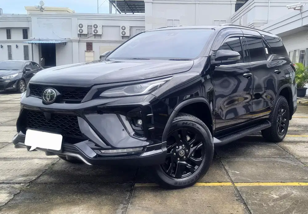 Toyota Fortuner Legender 2.8 GR Sport TSS [4x2] AT
Tahun 2024