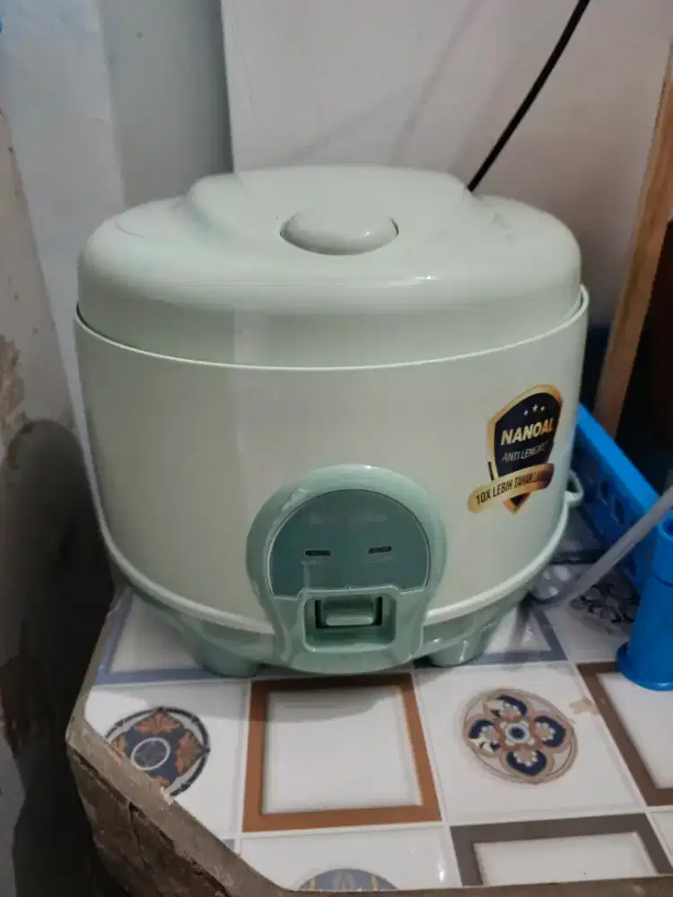 Rice cooker miyako 1.8L