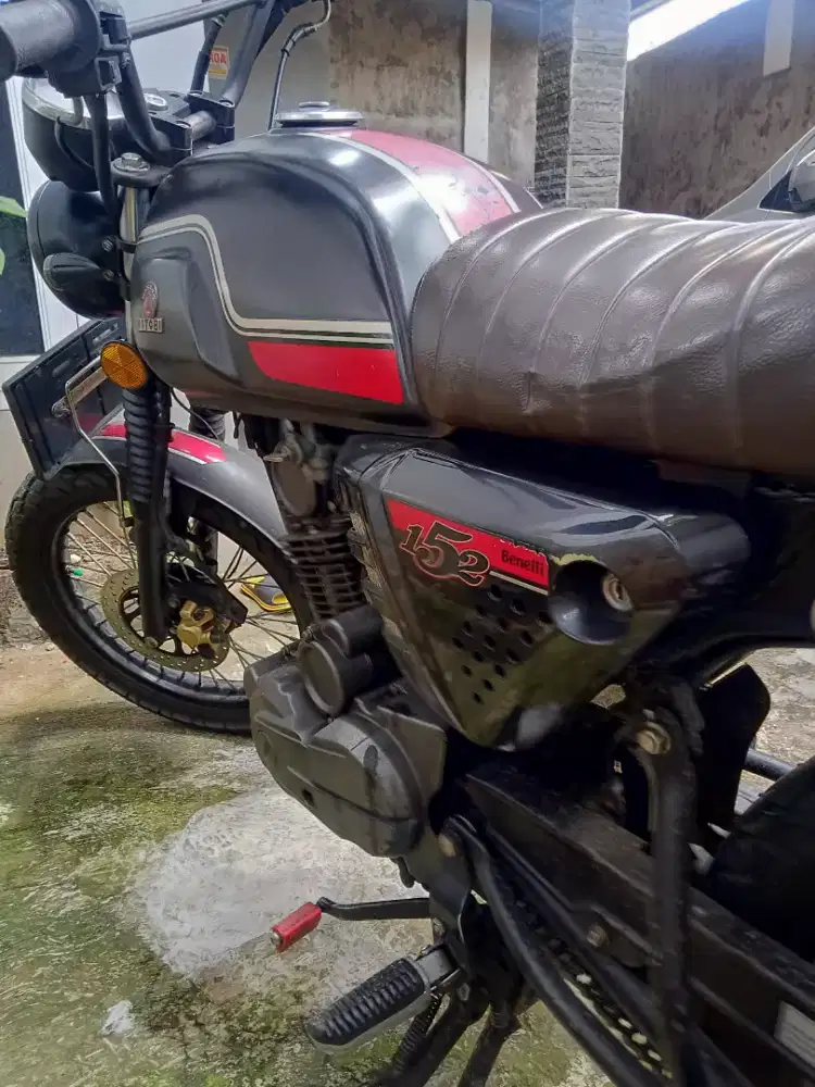 JUAl  Motor Benelli motobi 2021