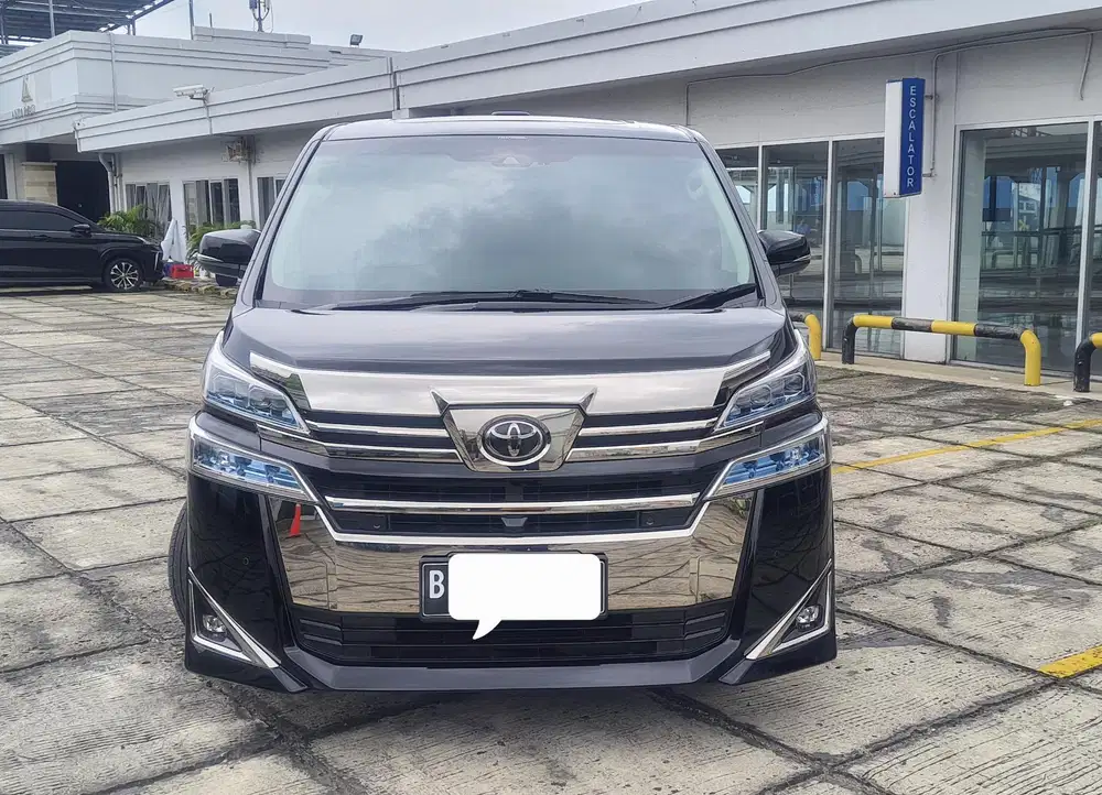Toyota Vellfire 2.5 G ATPM TSS [Toyota Safety Sense] AT
Nik 2021