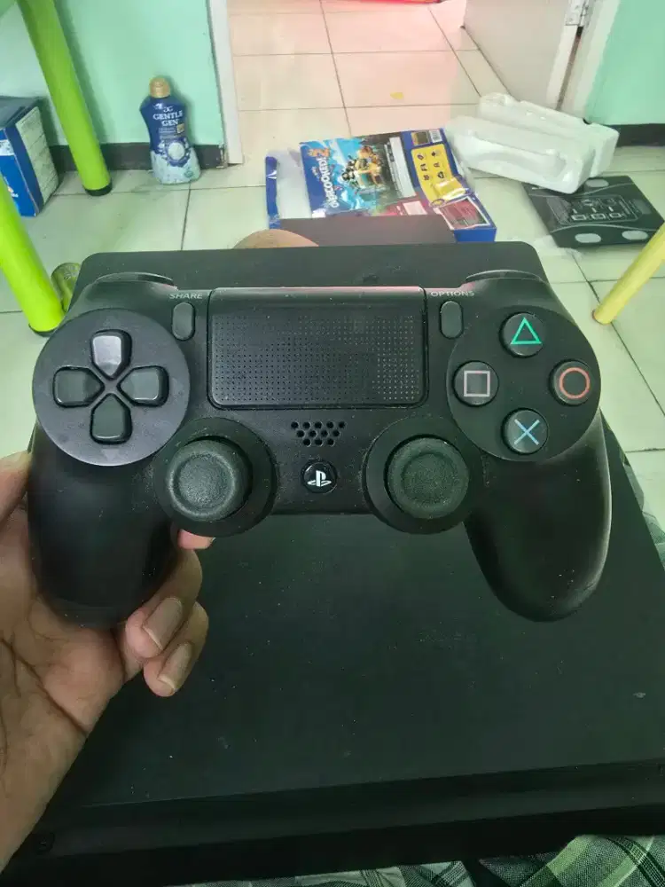 PS4 Slim 500GB second