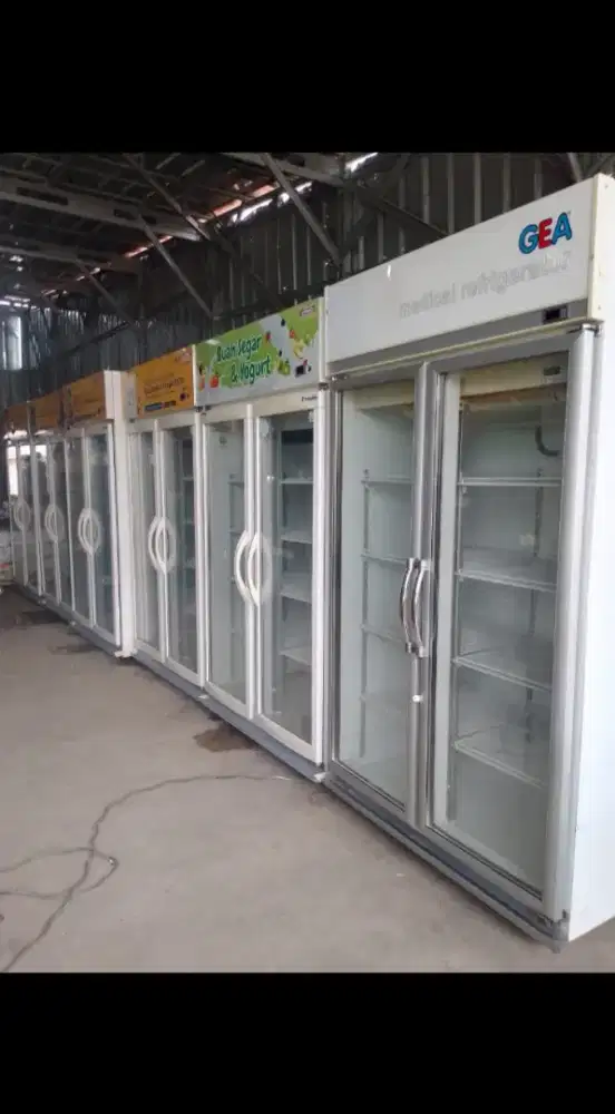 Showcase 2pintu PANASONIC ORI