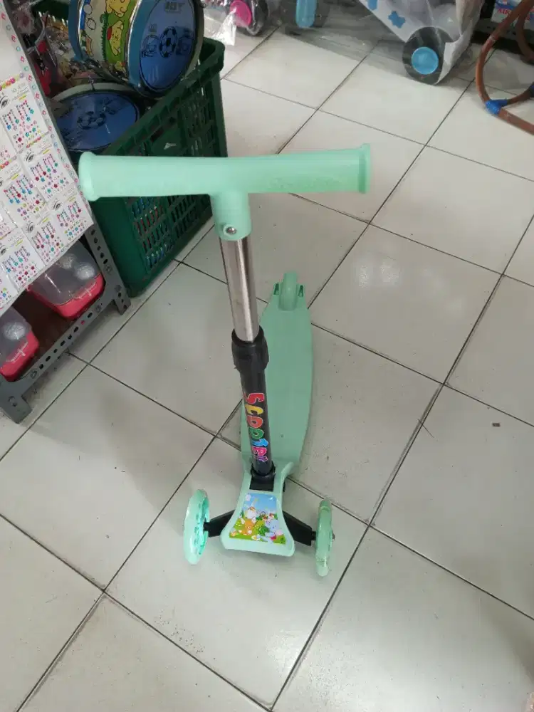 Mainan anak scooter otoped roda 3