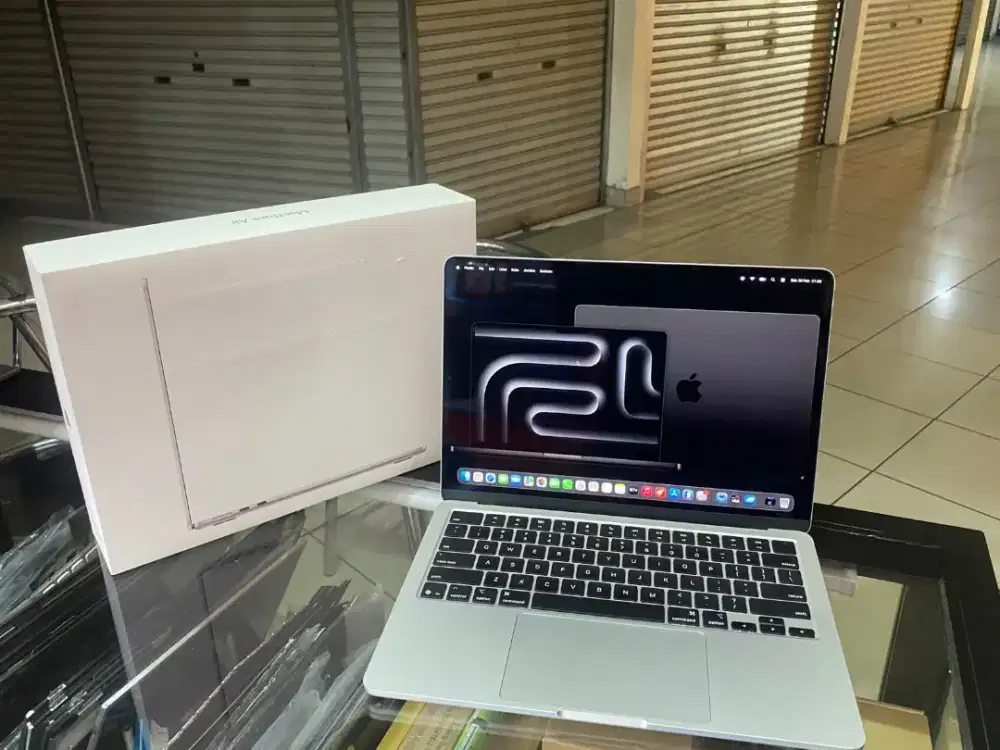 BARU BUKA DUS Macbook Air M4 2025 LIKE NEW