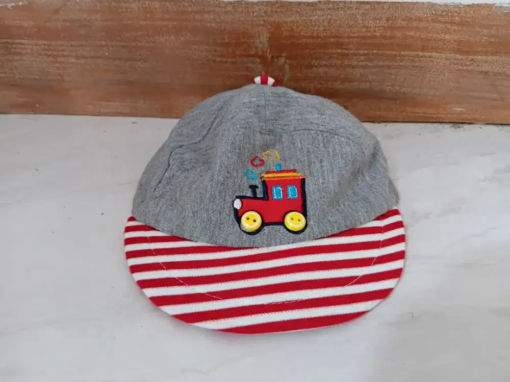 Topi Anak Abu Usia 0 - 6 Bulan