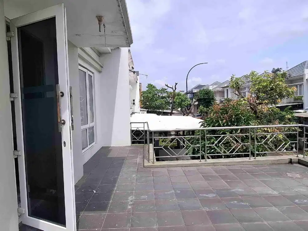 RUMAH MURAH 2 LANTAI SUDAH DAK DEPAN & SIAP HUNI DI CLUSTER BARU!